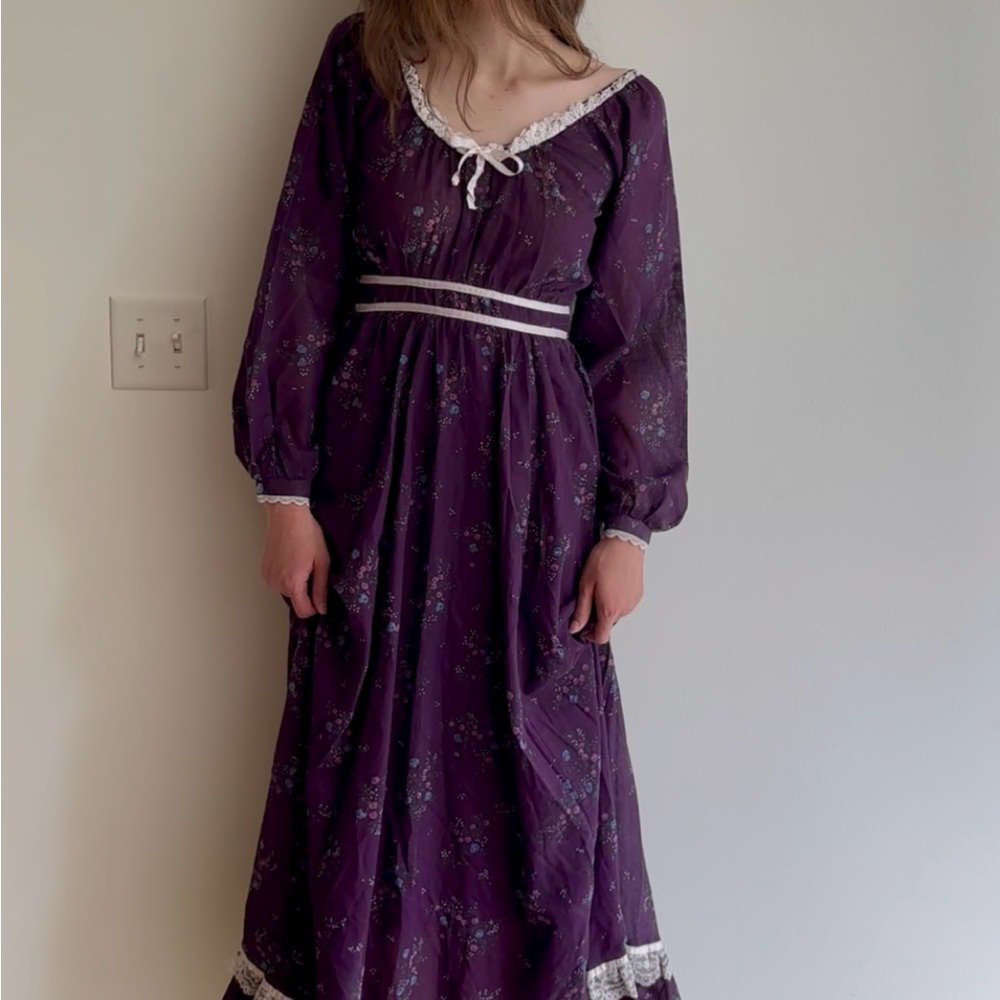 70s Gunne Sax Purple Floral Dress with Lace